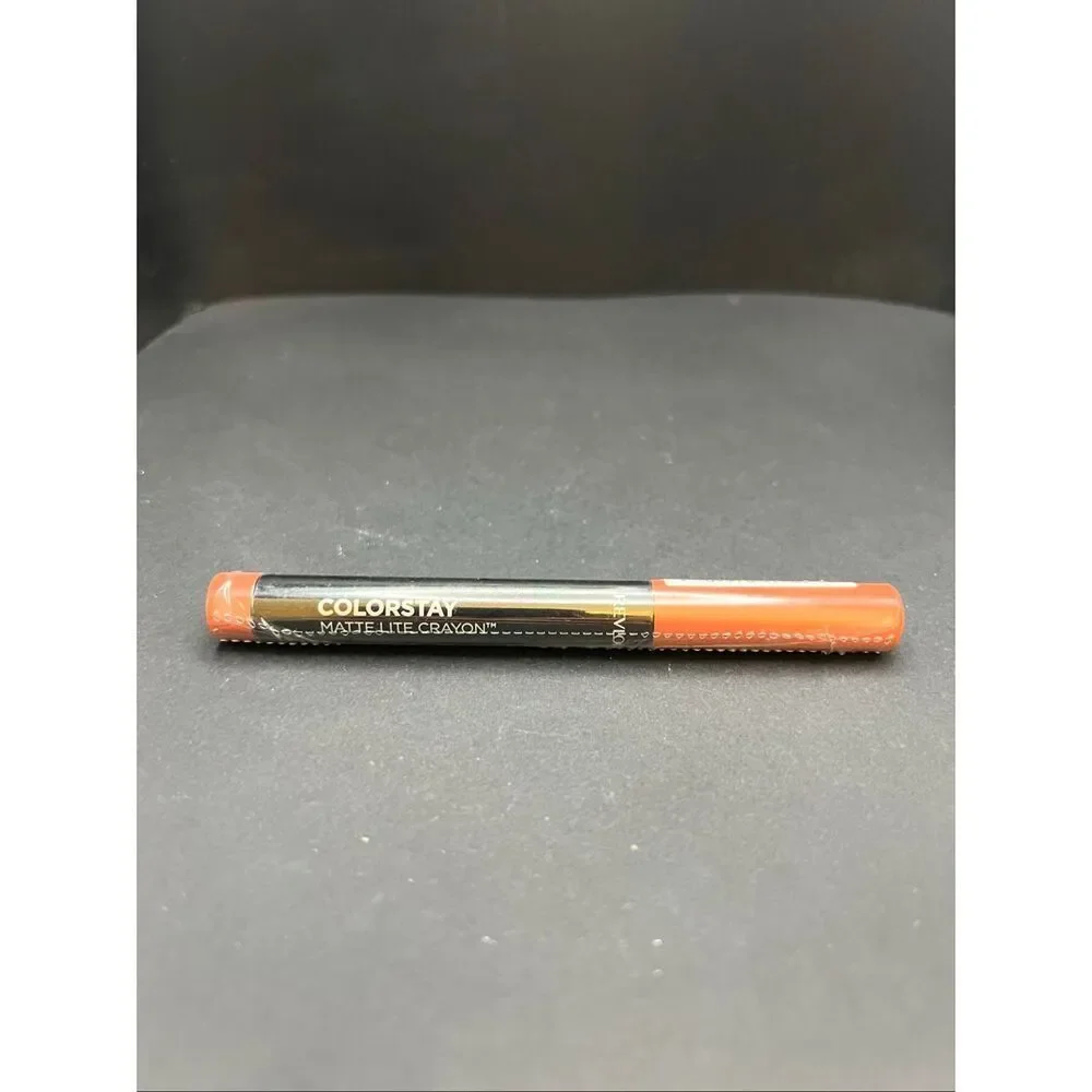 New Sealed Revlon Colorstay Matte Lite Crayon 001 Tread Lightly